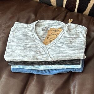 KEEP or RESELL! 4 NWT V-neck Pocket T-shirts 4 PACK! SLIM FIT $128 retail!